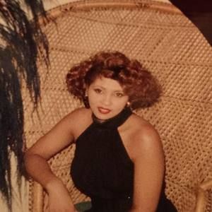 Meet your Posher, Angela